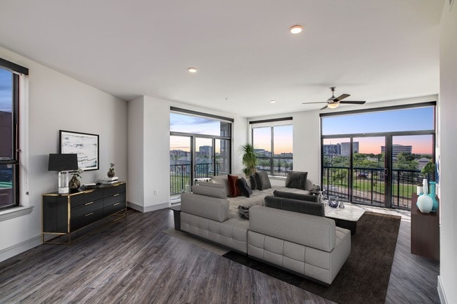 South Main Building Houston Tx Apartment Finder