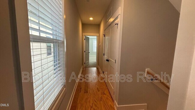 Building Photo - 200 E Moore St