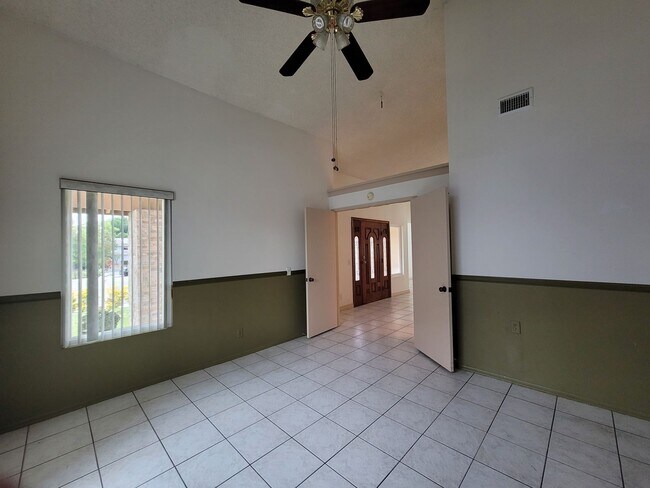 Building Photo - Beautiful 5 Bedroom La Habra Home