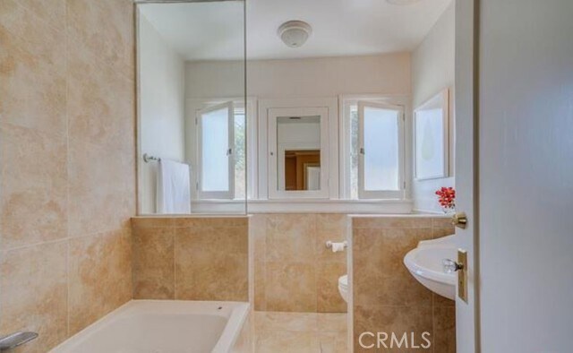 Building Photo - 1231 S St Andrews Pl