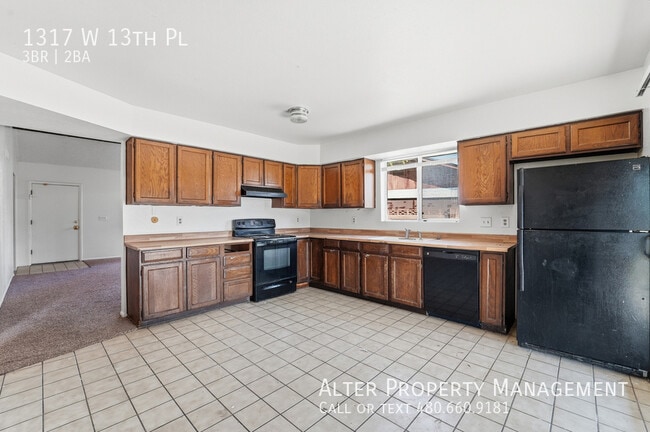 Building Photo - 1317 W 13th Pl