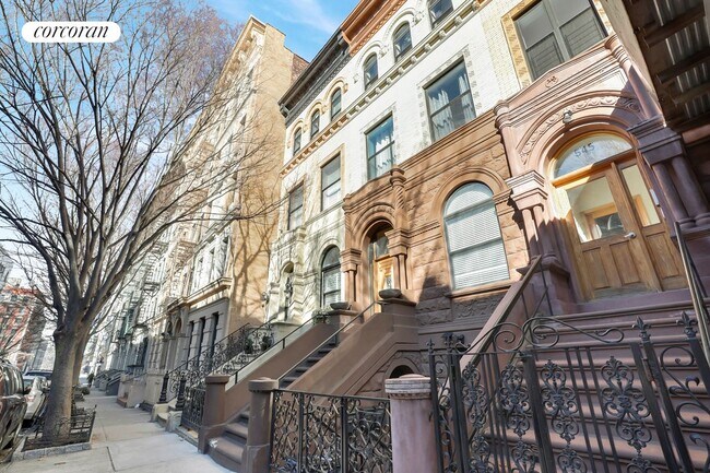 Building Photo - 545 W 149th St