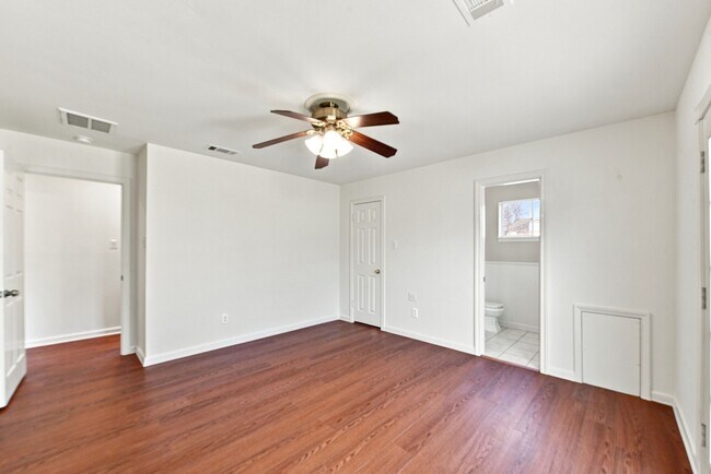 Building Photo - 10715 Wickersham Ln