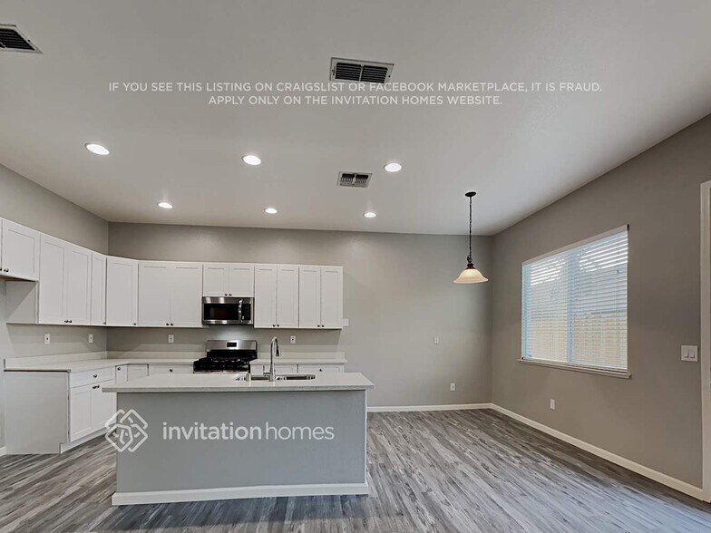 Building Photo - 9385 Oreo Ranch Cir