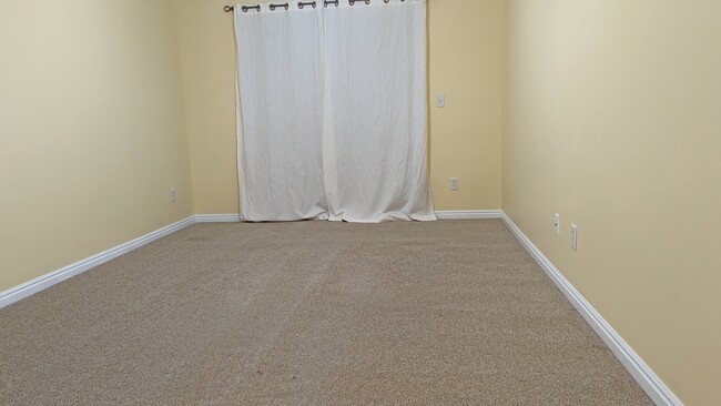 Building Photo - 3181 Alsace Way