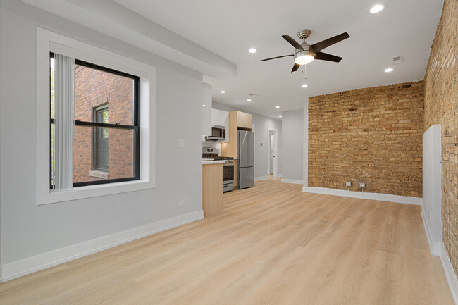 Building Photo - 1558 W Juneway Terrace