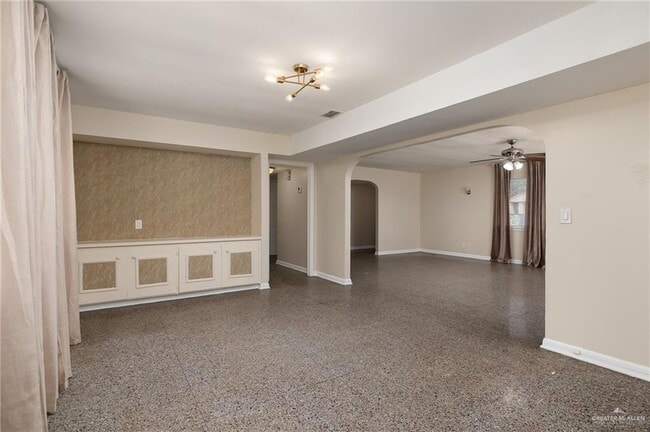 Building Photo - 13 S 15th St