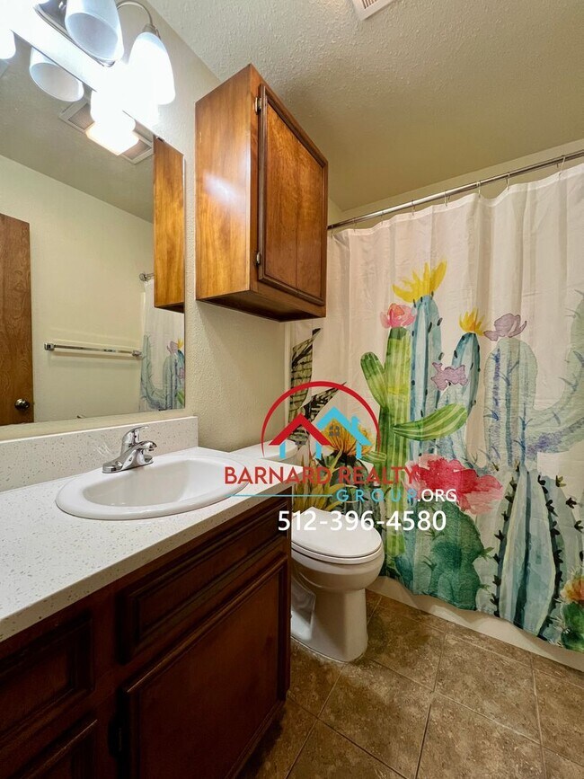 Building Photo - 1404 Earle St