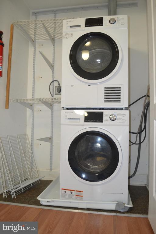 Building Photo - 3947 Valley Ridge Dr