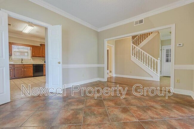 Building Photo - 4375 Big Horn Dr S