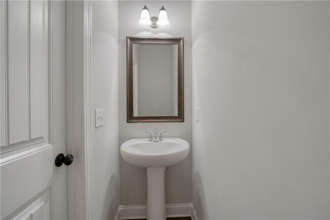 Building Photo - 428 Meadow Vista Ln