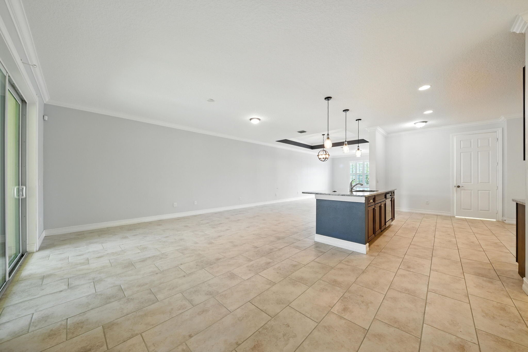 Building Photo - 6060 NW Cullen Way