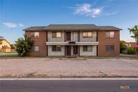 Building Photo - 2102 Hunt Dr