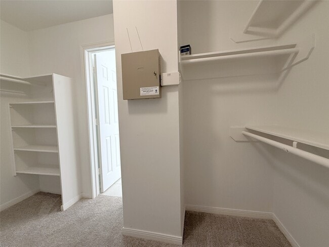 Building Photo - 1963 Peden St