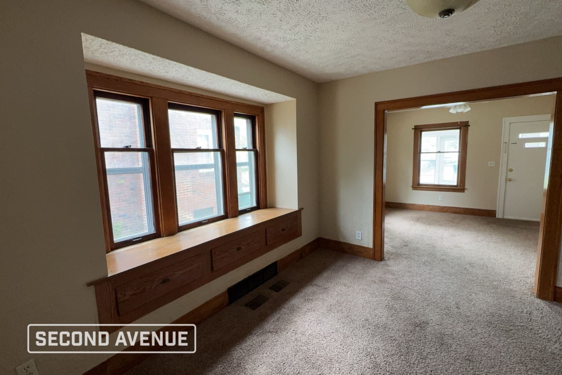 Building Photo - 414 N Hayford Ave