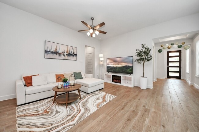 Building Photo - 27210 Butterfly Mint Ln