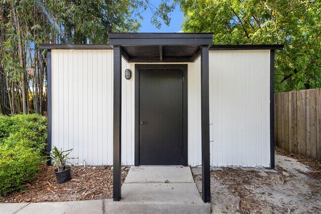 Building Photo - 3623 Chelsea St