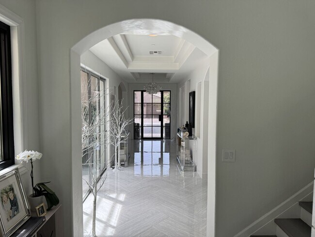 Building Photo - 3822 E Cielo Grande Ave