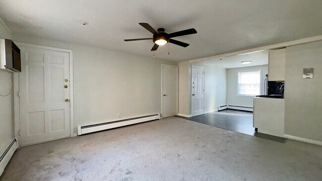 Building Photo - 160 Tyngsboro Rd