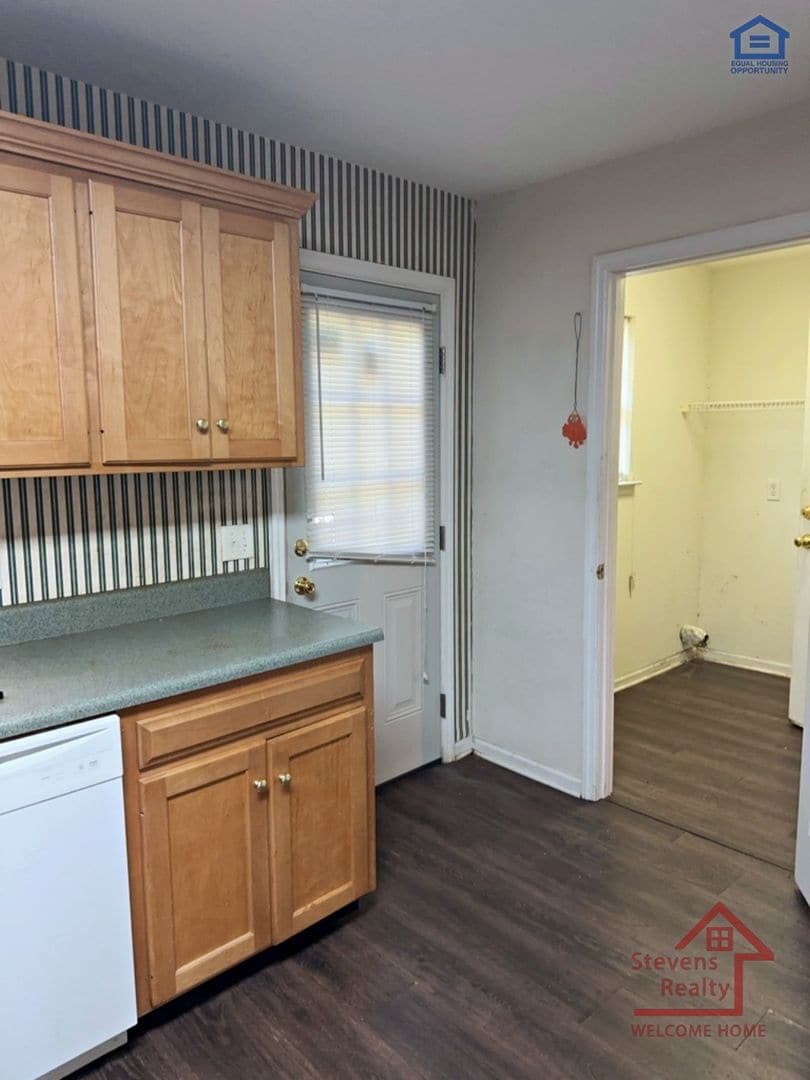 Building Photo - 3947 Webb Oaks Ct