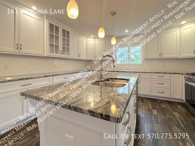 Building Photo - 141 Victoria Ln