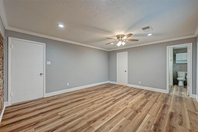 Building Photo - 4038 Cheena Dr