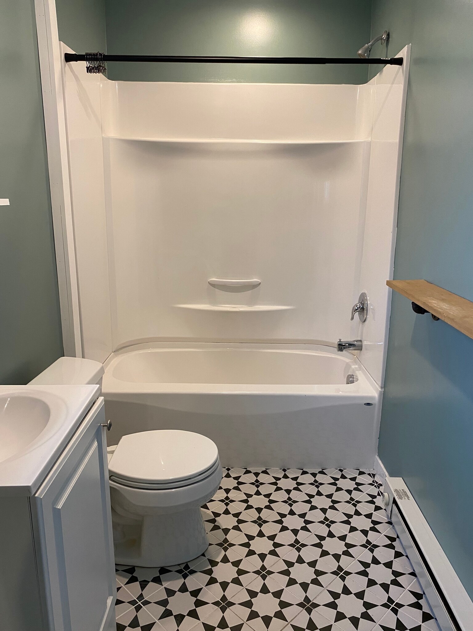Bathroom - 39 E Main St