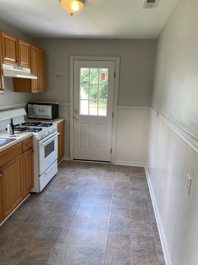 Building Photo - Beautiful 3 Bedroom home off of the Virgin...