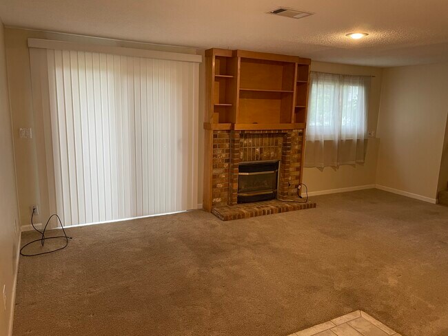 Building Photo - 9519 Hartford Cir