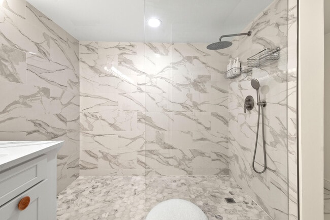 Building Photo - 3322 Casseekey Island Rd