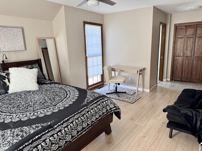 Building Photo - 61 Southgate Course