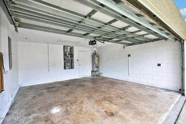 Building Photo - 11130 Bugatti Ct