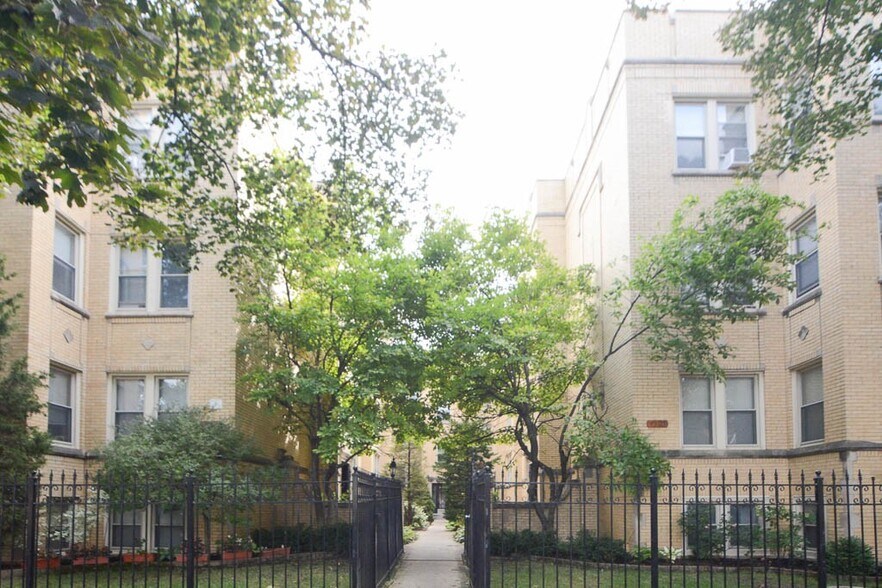 Building Photo - 4325 N Francisco Ave