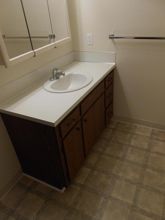 Building Photo - 386 30th Ave SE