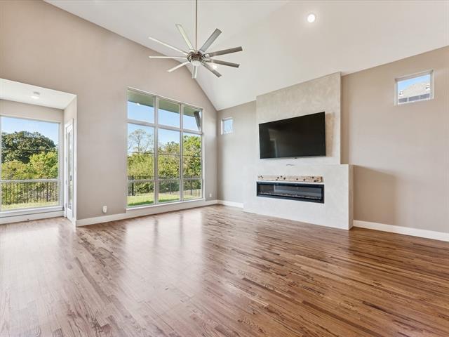 Building Photo - 914 St George Pl