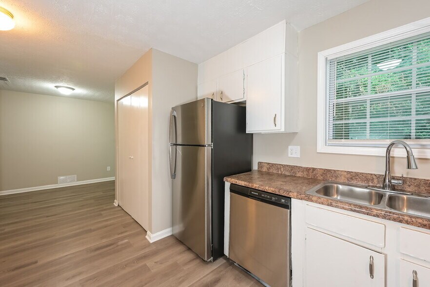 Building Photo - 730 Hairston Crossing Trail