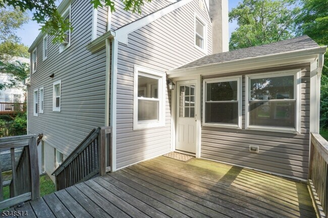 Building Photo - 51 Evergreen Rd