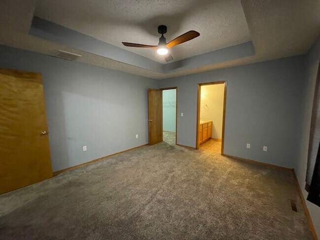 Building Photo - This All Brick home is Located in Orchard Crest West!