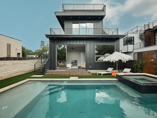 Building Photo - 412 Kemp St