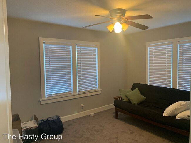 Building Photo - 2 br, 1 bath House - 4236 Holly, Unit A