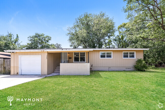 Building Photo - 3260 Caribbean Dr