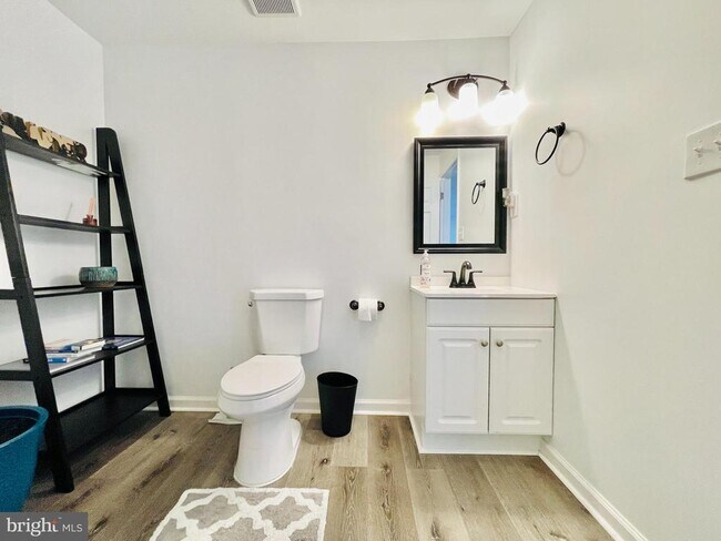 Building Photo - 73 Wellspring Dr