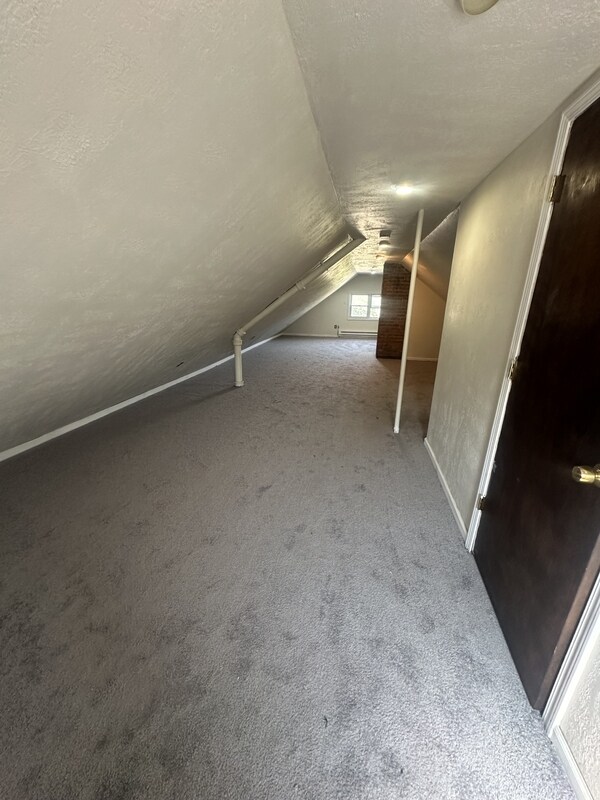Building Photo - 9611 Larnder Ave