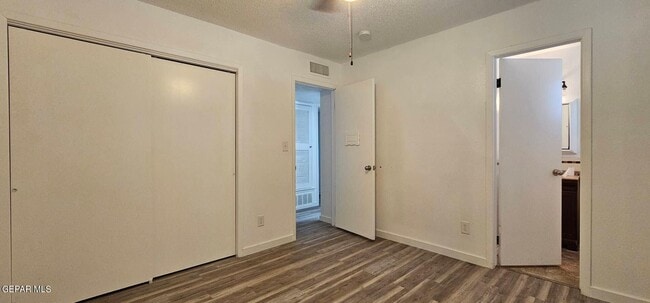 Building Photo - 824 Chapala Ct