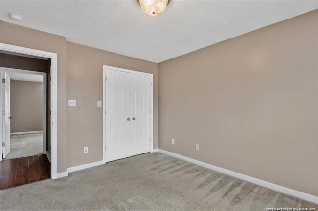 Building Photo - 7132 Summerlin Dr