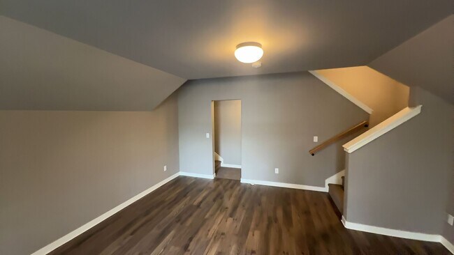 Building Photo - 2728 NE Black Oak Pl