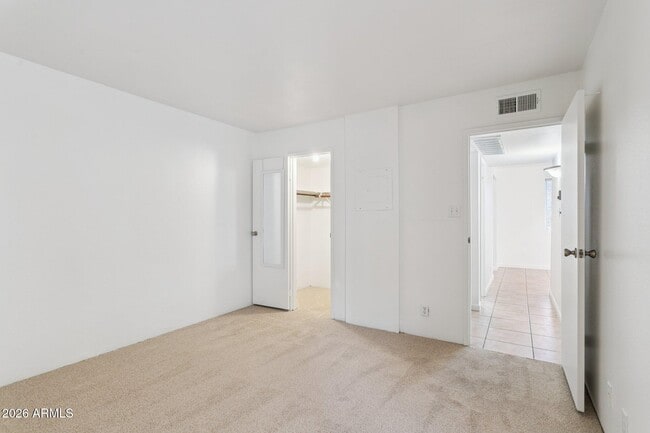 Building Photo - 7625 E Camelback Rd