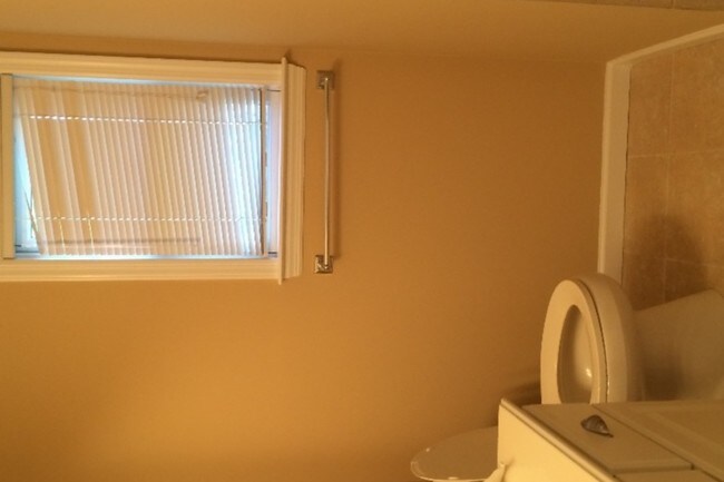 Building Photo - 42 Dunwood Rd