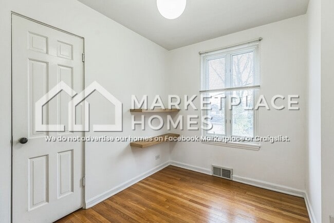 Building Photo - 706 Broadview Ave