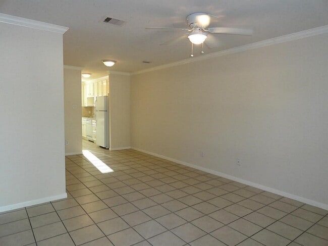 Building Photo - 2418 Morning Glory Dr